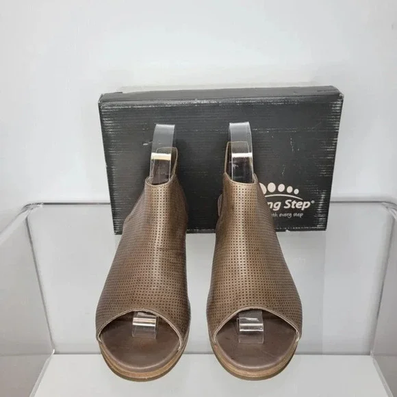 Spring Step  Rhiannon Sandals - Picture 8 of 9